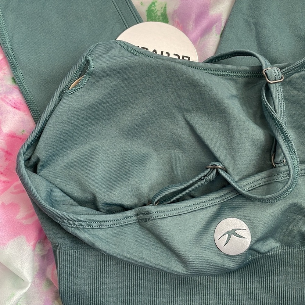 Brand New Activera High Waist Tummy Control Leggings & Padded Sports Bra Set - Picture 7 of 7